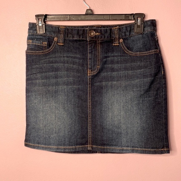 Tommy Hilfiger Dresses & Skirts - Tommy Hilfiger Denim Jean Mini Skirt Size 6